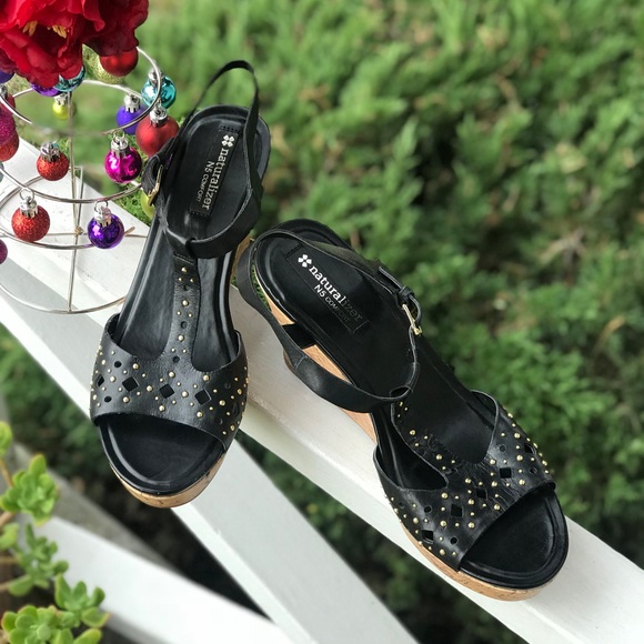 Women's Naturalizer ‘Riley' Black T-Strap Wedge - Picture 4 of 8